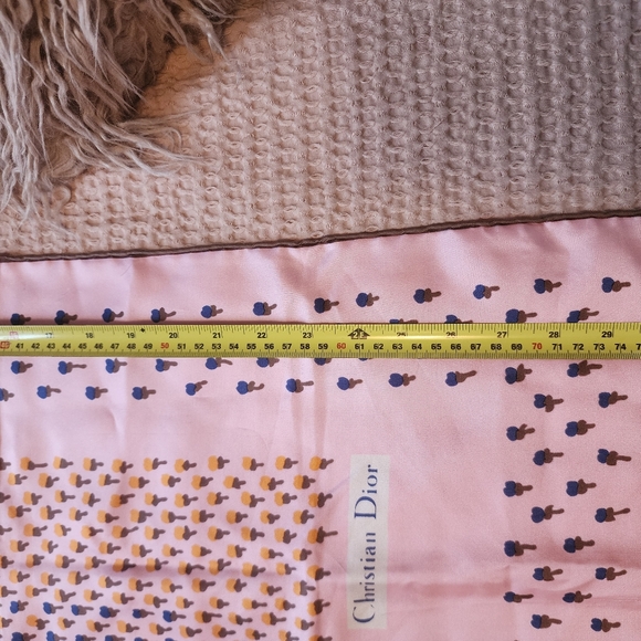 Silk Christian Dior 75 x 77 Approx Square Scarf Pink Floral Silk - Picture 5 of 6